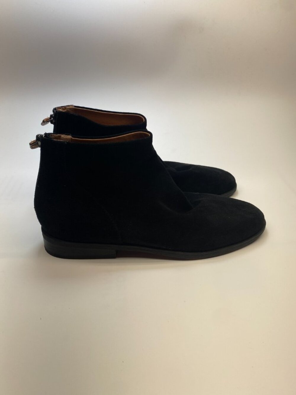 Gentle Souls Womens Emma Suede Black Zip Bootie Sz 11